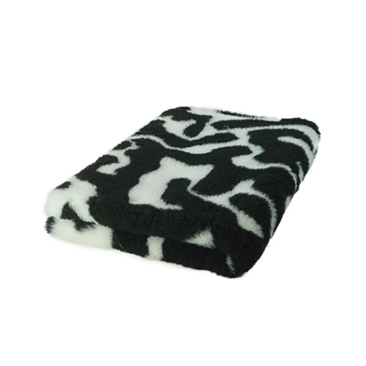 buba-legowisko-antyposlizgowe-dry-bed-28mm-zawijasy-czarno-biale-a215.jpg